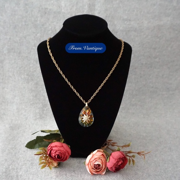 💧VINTAGE Big Colourful Water-drop Pendant with Gold Twisted Chain Necklace 📿 - Picture 2 of 5